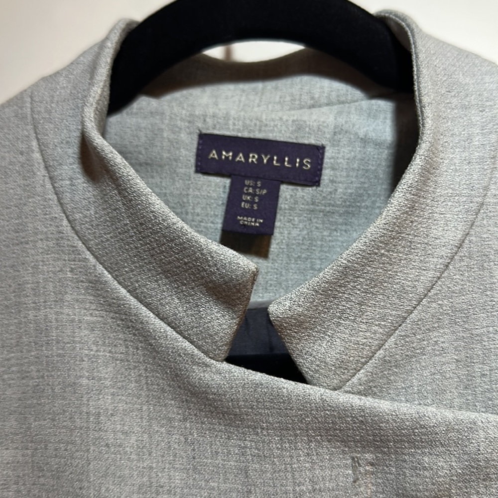 Grey jacket- size small - Picture 3 of 4